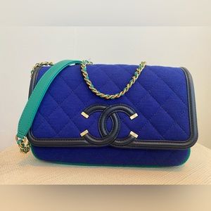 AUTHENTIC Chanel Classic Filigree